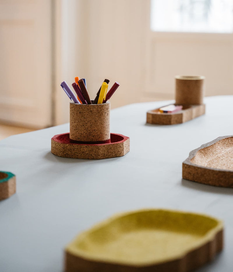 Levant pencil holder, red and grey